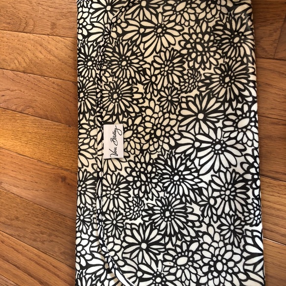 Vera Bradley Black/flower large diaper bag - Picture 4 of 8